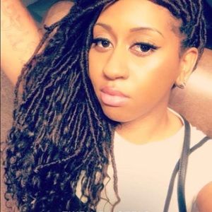 Meet your Posher, Gia